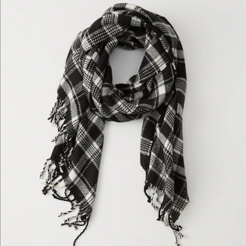 Abercrombie & Fitch Heavyweight Blanket Scarf